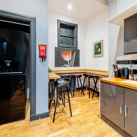 Mcdonalds House 12 Guests 10 Beds 15' Centre * Edinburgh