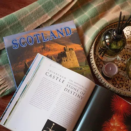 Iconic Royal Mile * Edynburg