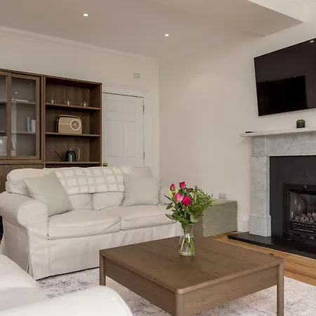Elegant 2-bedroom In New Town Near Princes Street