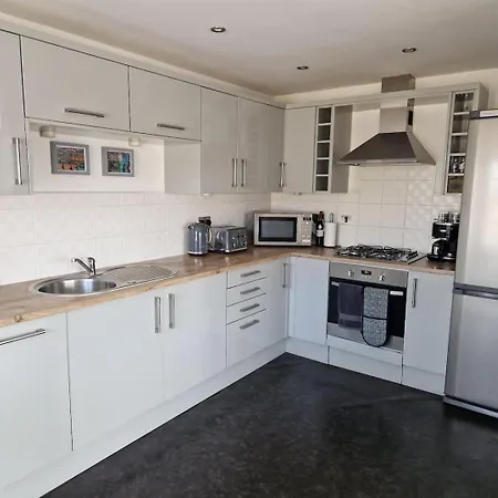 شقة Spacious, Sunny Leith