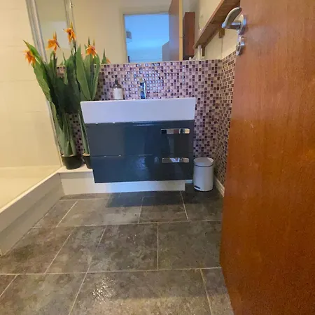 Modern Two Bedroom Édimbourg