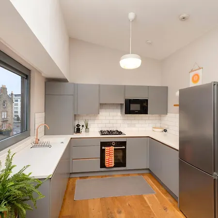 アパート Stylish 2-bedroom In Leith