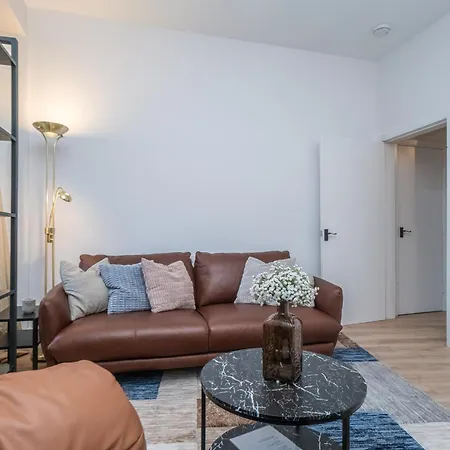 Apartman Charming 2-bed Flat Steps From The Royal Mile - Pass The Keys *