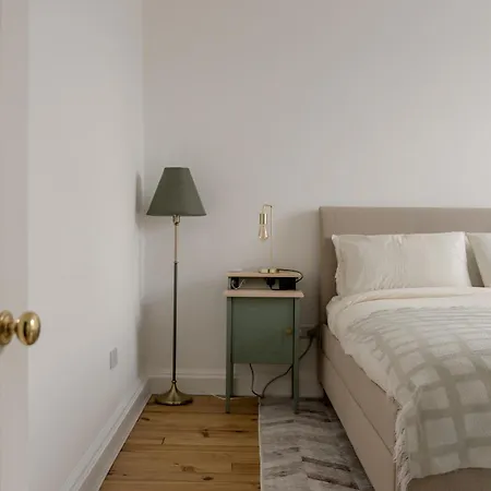 Elegant 2-bedroom In New Town Near Princes Street *