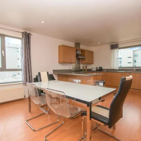 Blue Harbour Apartment