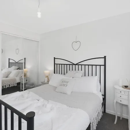 Cozy 2br With Car Parking