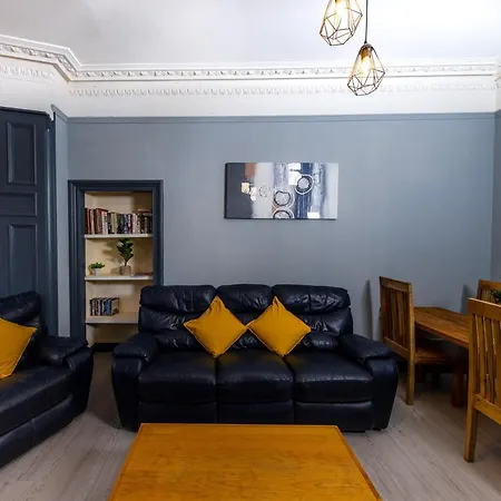 Lovely By Calton Hill Apartment Edinburgh
