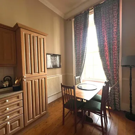 Апартаменты Regal 2bd Georgian Flat In The Heart Of *