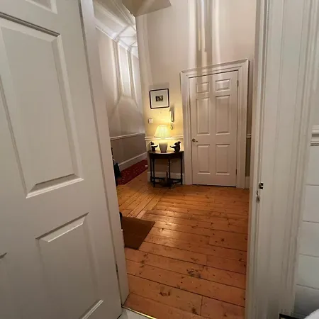 Апартаменты Regal 2bd Georgian Flat In The Heart Of