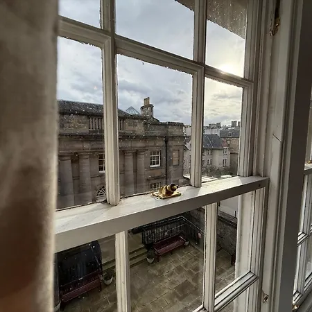 4 Royal Mile Flat Near Castle Apartment *