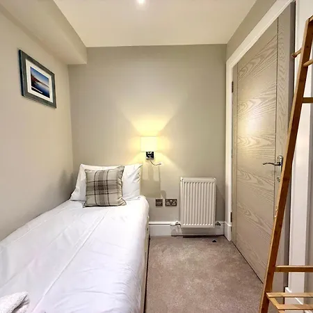 Modern 3 Bedroom Apartment, West End Διαμέρισμα Εδιμβούργο