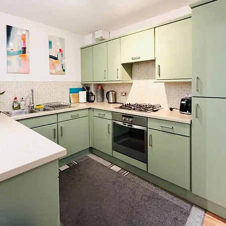 Appartement Spacious Near Royal Mile With Free Parking, Lift And Sunny Balcony