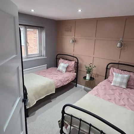 Contractor Family Hoole Private Hottub * Chester