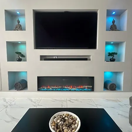 Luxury Waterfront Retreat For Groups 펜션 에든버러