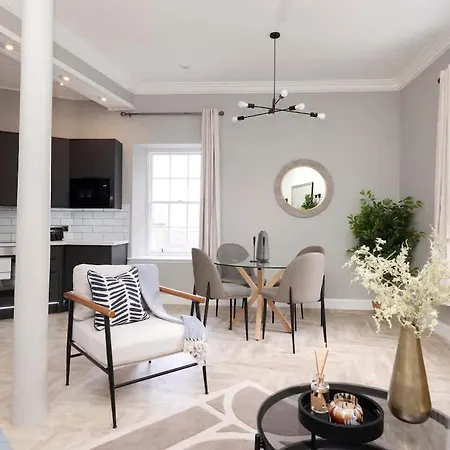 Апартаменты 1 Bed In The Heart Of Grassmarket With Castle Views Эдинбург