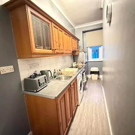 2 Bedroom Flat Near Centre * Edimburgo
