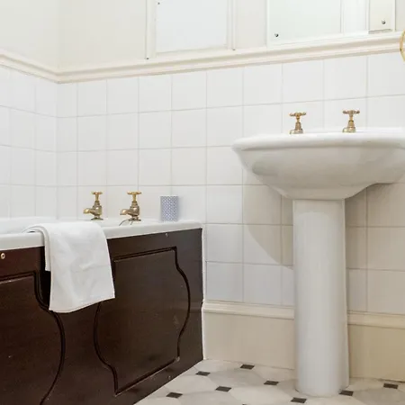 Regal 2bd Georgian Flat In The Heart Of * Edinburgh