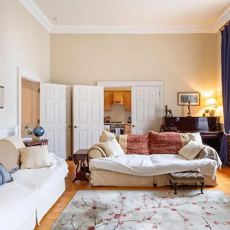 Regal 2bd Georgian Flat In The Heart Of Appartement