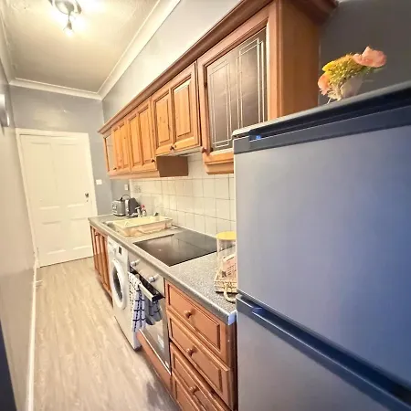 2 Bedroom Flat Near Centre Apartamento Edimburgo