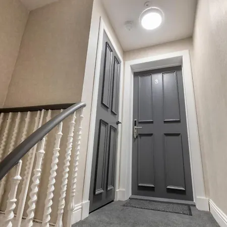 Daire - Sleeps 2 - Royal Mile Close