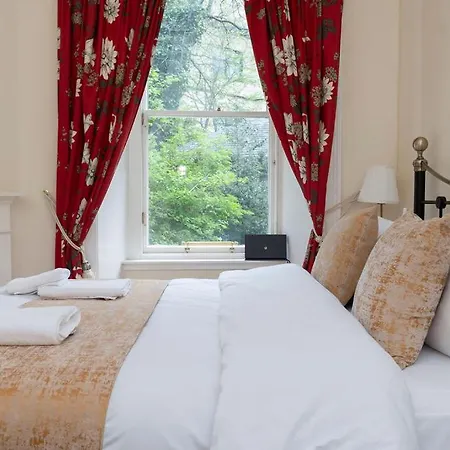 Gardners Crescent Apartment Edinburgh