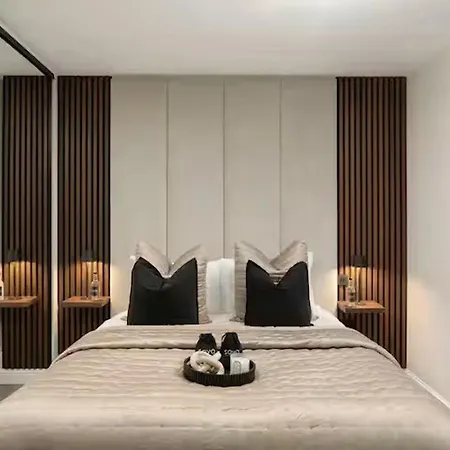 Centre Sleeps 2 With Wifi