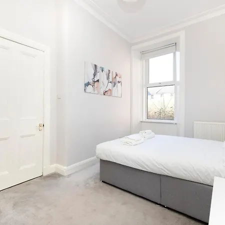 شقة Refined 2-bed Flat With Classic Charm *