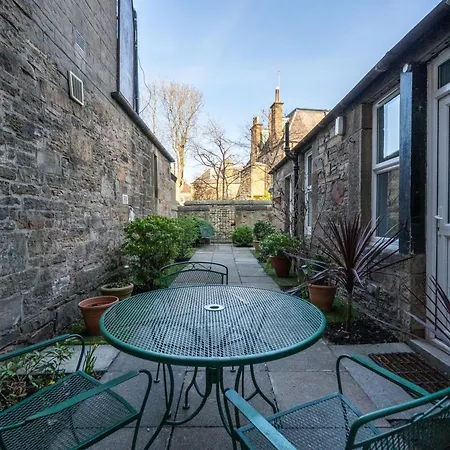 The Gifford Gasthuis Edinburgh
