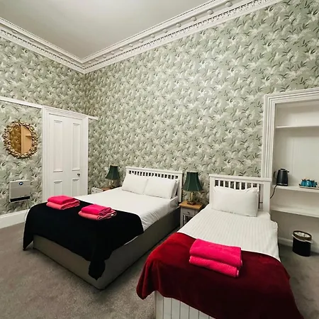 Eliza House 3*