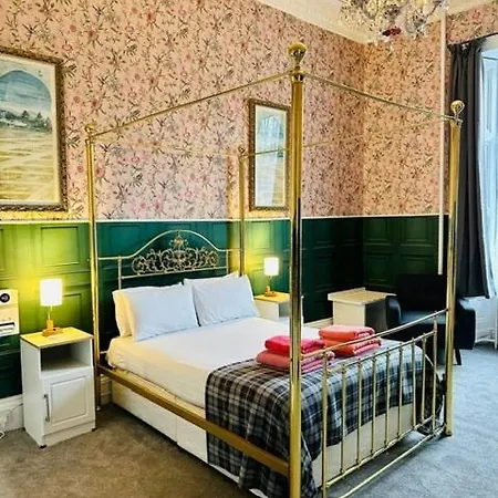 Eliza House Отель