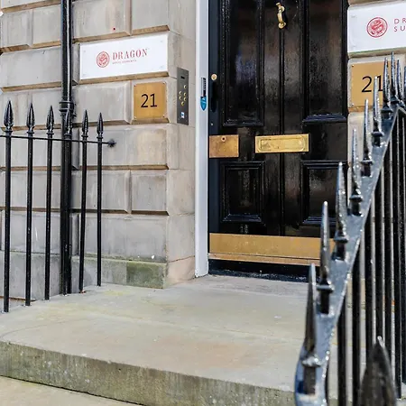 Dragon Luxury Serviced At Alva Street Apartment
