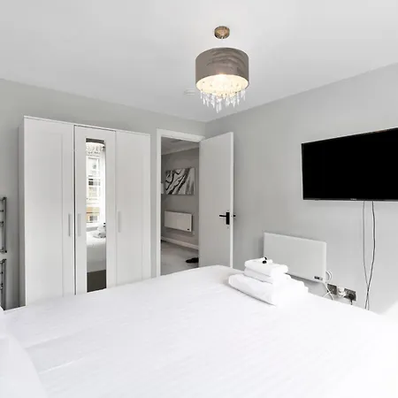 아파트 Spacious 4br Centre W/ Free Parking 에든버러