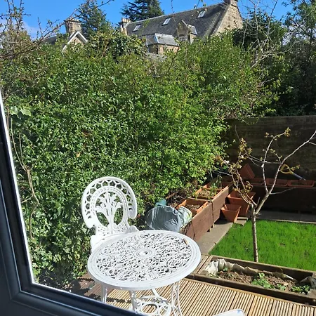 The Retreat Edinburgh, 2-minute Walk To Bus Stop Séjour chez l'habitant *