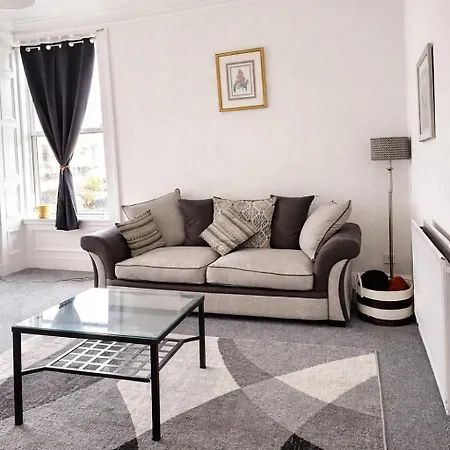 Brigth Victorian Flat