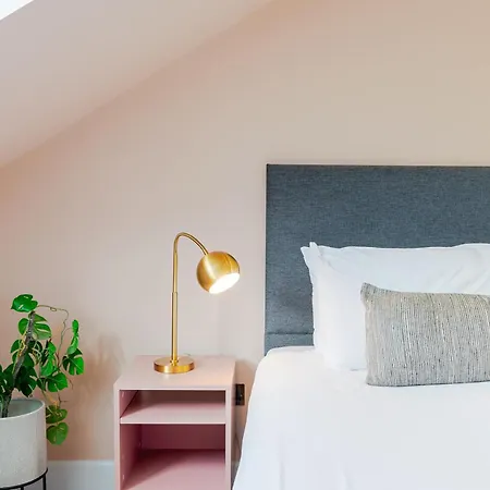 Dragon Luxury Serviced At Alva Street Edinburgh