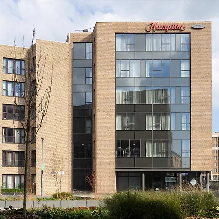 Hampton By Hilton West End Отель