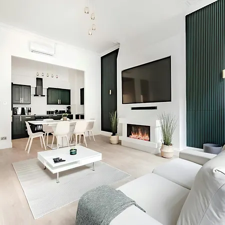 The Grand Edinburgh Residence אדינבורו