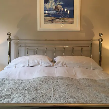 2 Douglas Crescent Bed & Breakfast *
