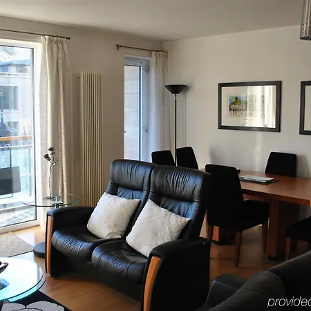 Dreamhouse Holyrood Park *