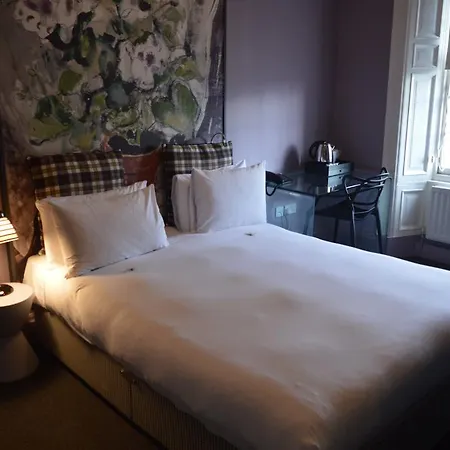 B+B Edinburgh EDI