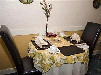 Lyncliff Bed & Breakfast