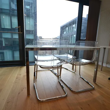 Meadows Apartments- In Quartermile شقة *