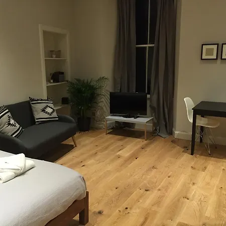 Royal Mile Studio Edinburgh