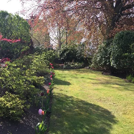 Bed & Breakfast Claremont House