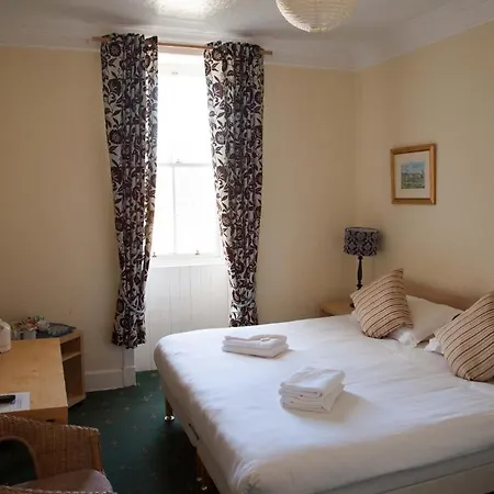 Garfield Bed & Breakfast 4*