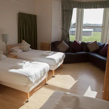 Garfield Bed & Breakfast 4*