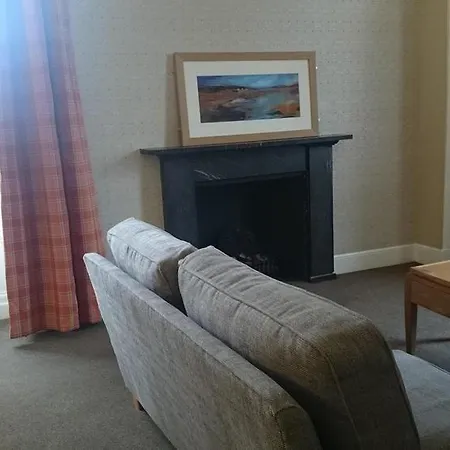 Fountain Court - Royal Garden Edinburgh