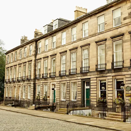 Hotel Nira Caledonia 4*