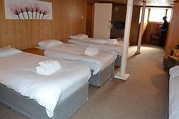 Abbots House - 2*