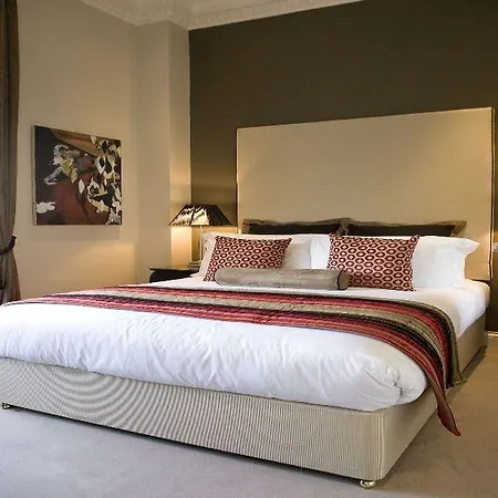 Hotel apartamentowy Fraser